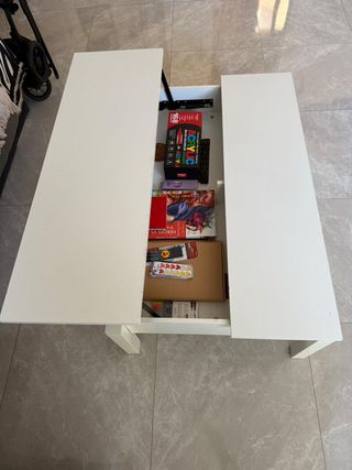 Mesa de centro de madera blanca