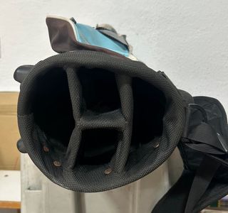 Bolsa de golf infantil azul y marrón y putter