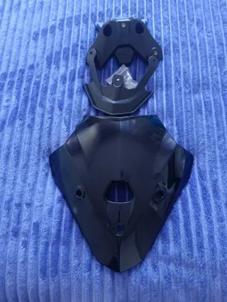 Cúpula+ soporte BMW F900R Negra Brillante