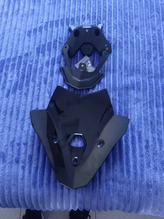 Cúpula+ soporte BMW F900R Negra Brillante