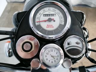 ROYAL ENFIELD CLASSIC 500 2021 31130 kms.