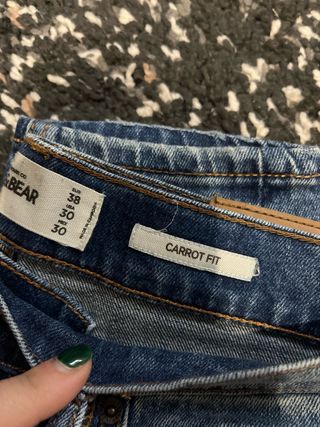 Pantalones vaqueros desgastados