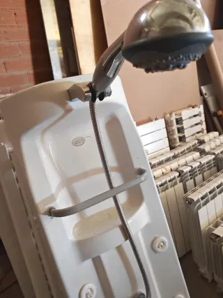 Columna hidromasaje con ducha