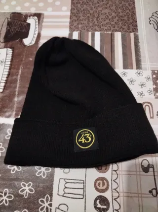 Gorro negro con logo Licor 43