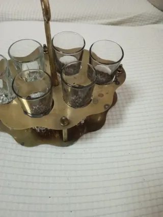 Cañera de 6 vasos dorada