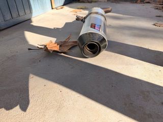 Línea de escape moto Dominator