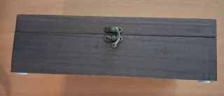 Caja de nogal rústico para 10 relojes.