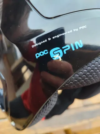 Casco de esquí POC negro SKULL X SPIN.