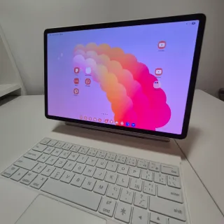 Samsung Galaxy Tab S8+ con Teclado Original