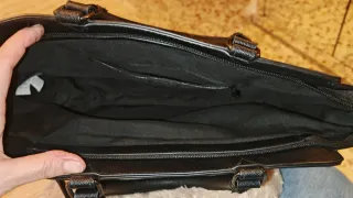 Bolso Negro Grande de Mano