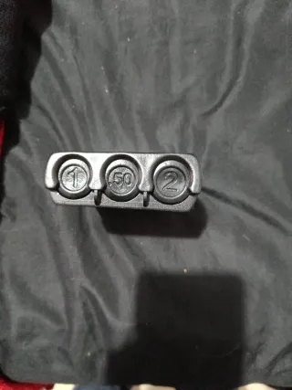 Porta monedas negro y plateado