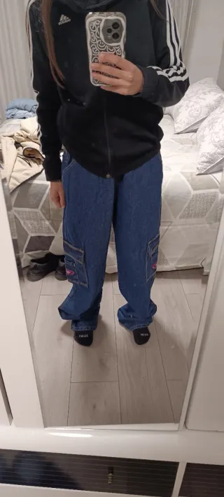 Pantalón vaquero ancho cargo azul