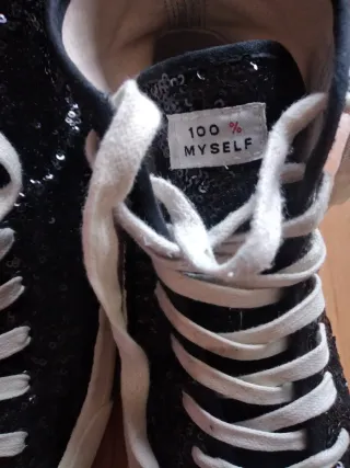 Zapatillas altas negras con lentejuelas