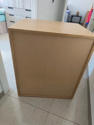 Cajonera de madera con 4 cajones