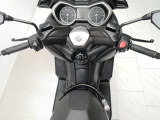 YAMAHA X-MAX 300 2021 13393 kms.