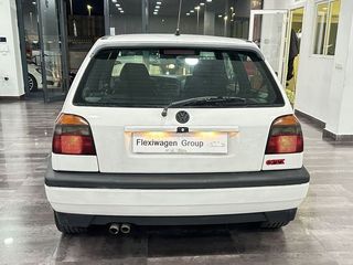 Volkswagen Golf 2.0 GTI