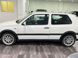 Volkswagen Golf 2.0 GTI