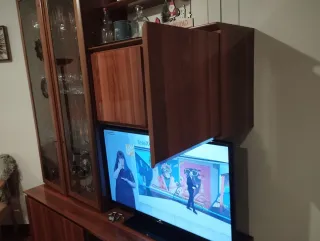 Armario salon madera y cristal