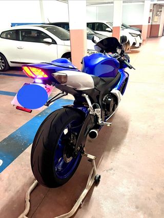 Suzuki GSX-R 750 K7