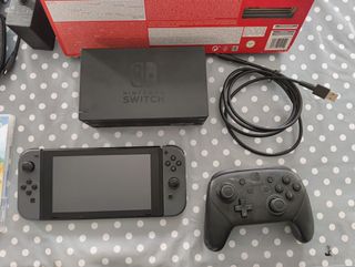 Nintendo Switch, mando PRO y 5 juegos