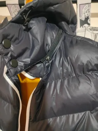 Chaleco acolchado con capucha