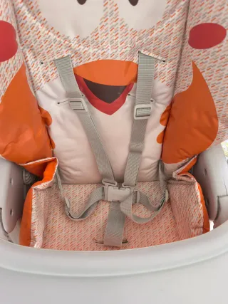 Trona de bebé naranja y gris