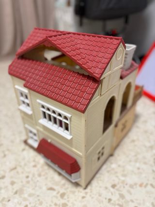 Casa Sylvanian Families con figuras