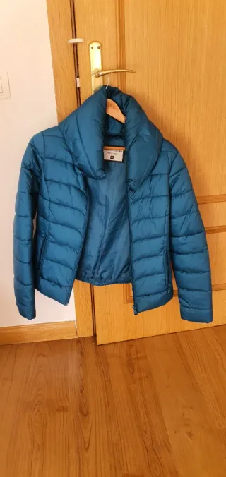 Cazadora acolchada azul verdoso