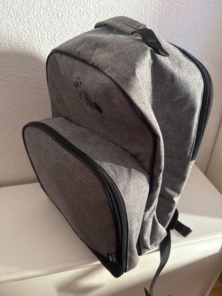 Mochila nevera con accesorios