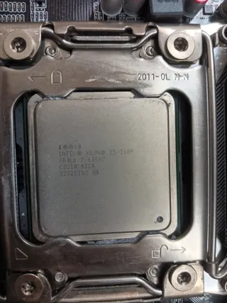 Kit Xeon E5-2689 + Placa + 16GB RAM