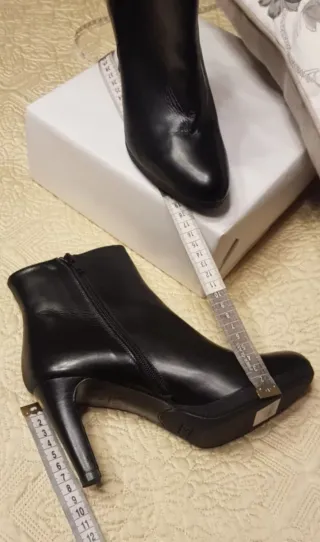 Lote botines y abrigo beige