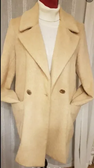 Lote botines y abrigo beige