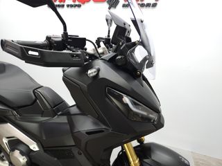 HONDA X-ADV 2022 25571 kms.
