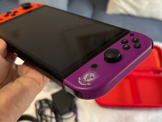 Nintendo Switch OLED Edición Pokémon Escarlata