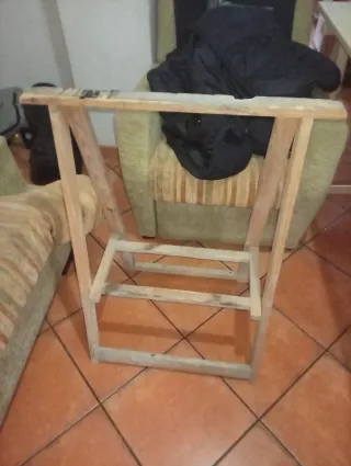 3 caballetes de madera con 2 tablones