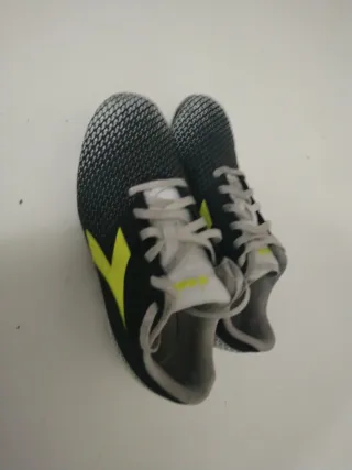 Botas de fútbol con tacos