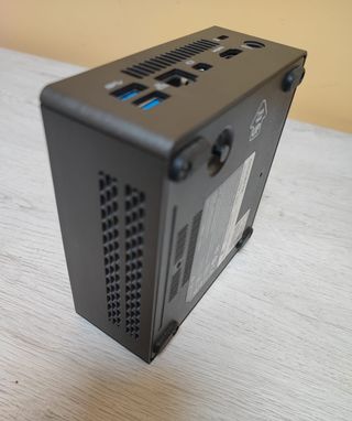 Gigabyte Brix i3 8GB RAM 275GB SSD