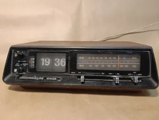 Radio despertador Universum Flip Clock Vintage