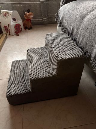 Escalera para mascotas gris