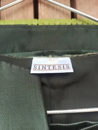 Traje chaqueta verde y plateado