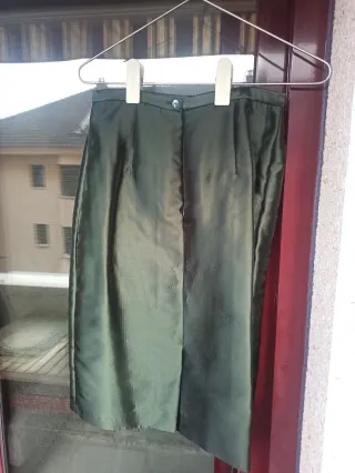 Traje chaqueta verde y plateado