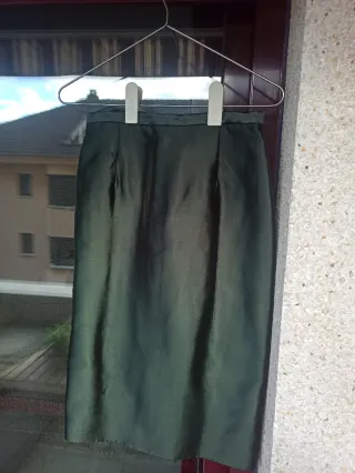 Traje chaqueta verde y plateado
