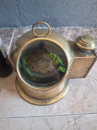 Antigüedades náuticas de latón originales
