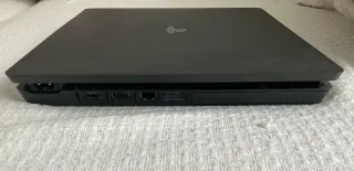 PS4 (PlayStation 4 Slim) Negra Sin Usar