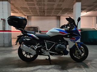 BMW R 1250 RS 2023 con todos los Packs y Maletas