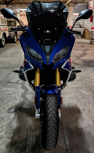 BMW R 1250 RS 2023 con todos los Packs y Maletas