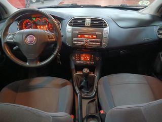 IMPECABLE FIAT Bravo 1.9D 120C.V 2008