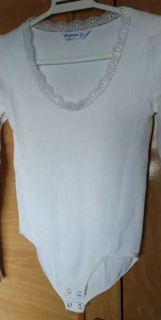 Body Stradivarius manga larga encaje