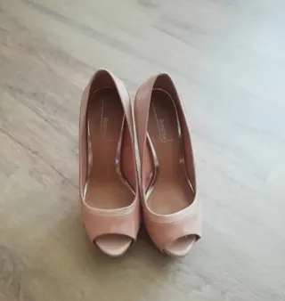 Tacones Bershka plataforma beige/rosa