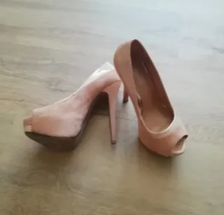 Tacones Bershka plataforma beige/rosa